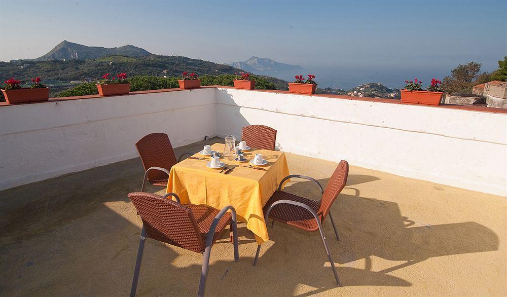 Freedom Holiday Residence Масса-Лубренсе Ресторан фото