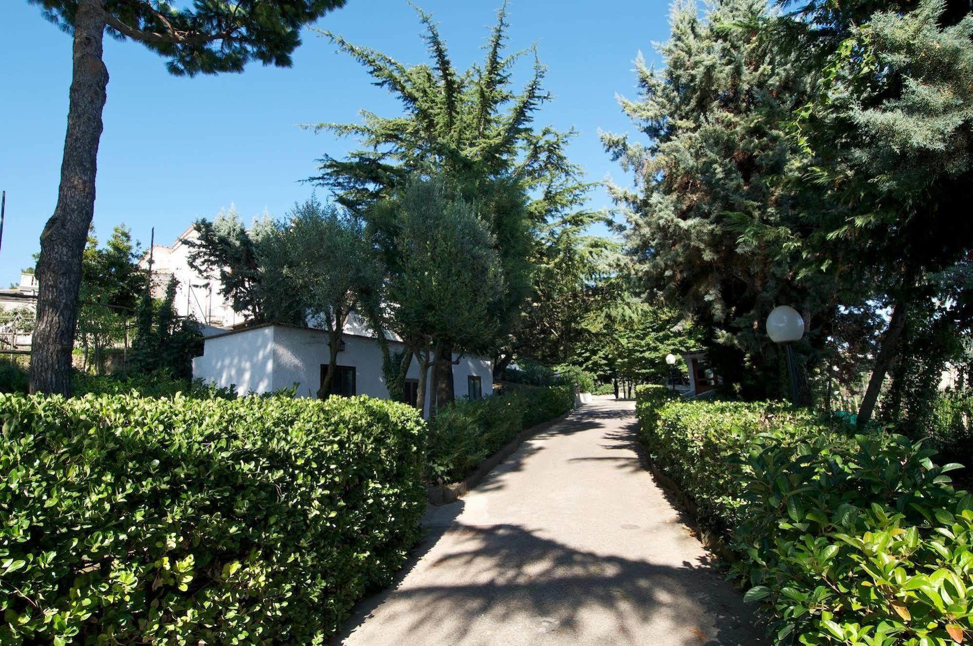 Freedom Holiday Residence Масса-Лубренсе Экстерьер фото